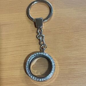 🎈🎈5/25🎈🎈Silver Rhinestone Keychain